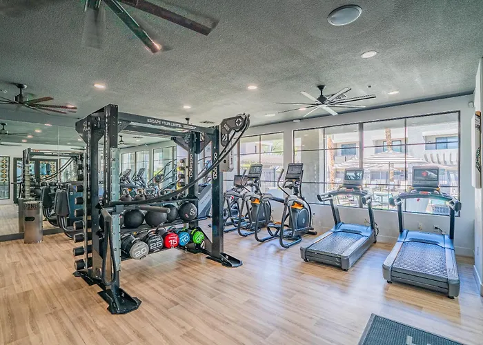 Apartment Walk To Westgate W Modern Pool Gym Parking Wd *