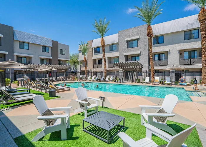 Apartment Walk To Westgate W Modern Pool Gym Parking Wd *