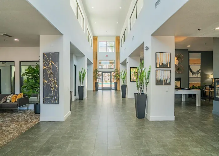 Apartment Walk To Westgate W Modern Pool Gym Parking Wd Glendale