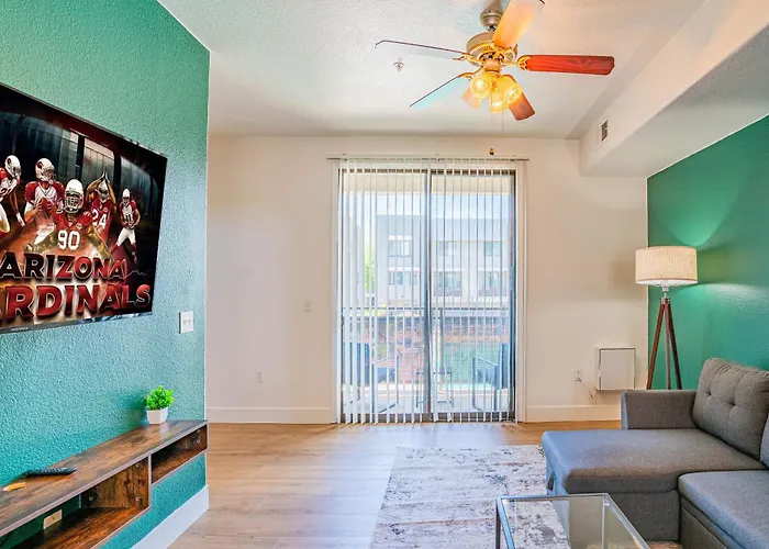 Walk To Westgate W Modern Pool Gym Parking Wd Apartment