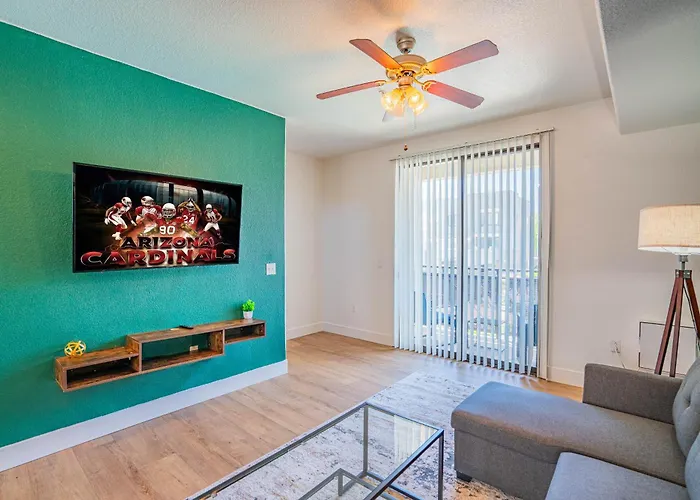 Walk To Westgate W Modern Pool Gym Parking Wd * Glendale