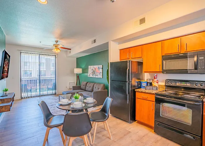 Apartment Walk To Westgate W Modern Pool Gym Parking Wd Glendale